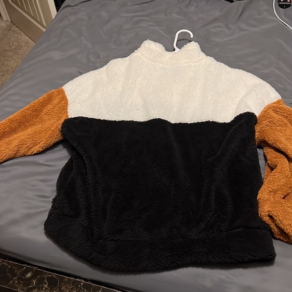 Pullover jacket - Picture 2 of 2